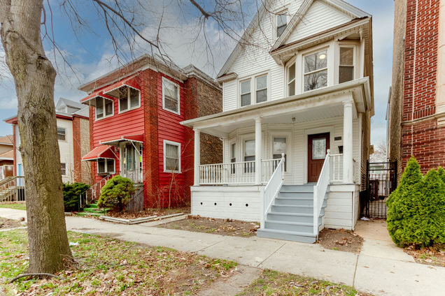 1026 S Austin Boulevard Oak Park, IL House Sold - Photo 1 of 31. Opens carousel modal
