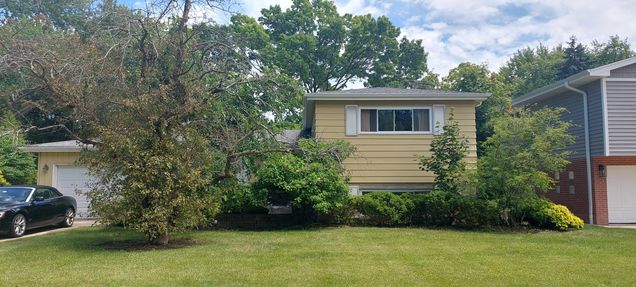 117 S Waverly Place Mount Prospect, IL House Sold - Photo 1 of 18. Opens carousel modal