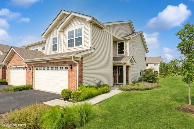 1160 Kingsmill Drive Algonquin, IL Townhouse Sold - Photo 1 of 22. Opens carousel modal