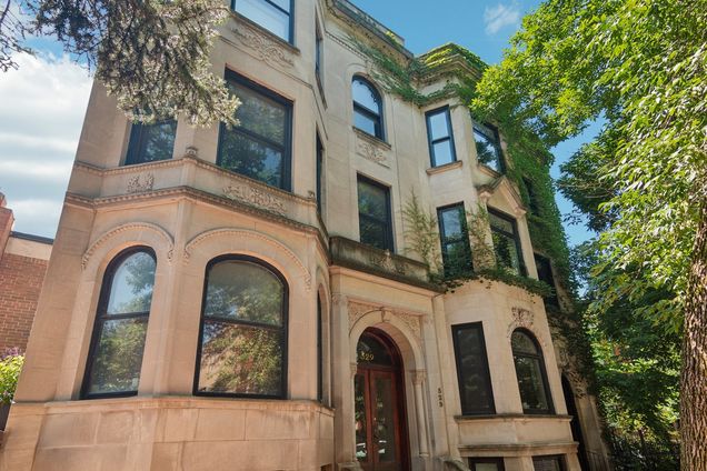 529 W Belden Avenue Unit 2 Chicago, IL Condo Sold - Photo 1 of 21. Opens carousel modal