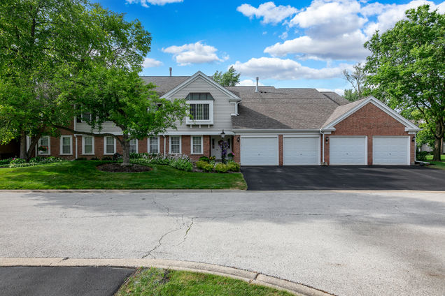 776 Margate Lane Unit C Prospect Heights, IL Condo Sold - Photo 1 of 21. Opens carousel modal