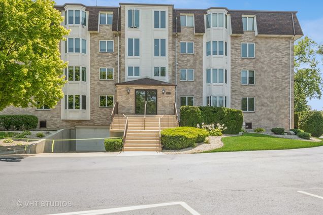 3620 186th Street Unit 102 Lansing, IL Condo Sold - Photo 1 of 15. Opens carousel modal
