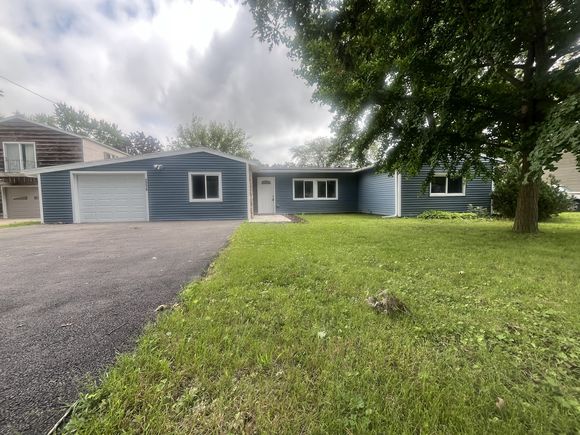 2210 Spencer Place Ottawa, IL House Sold - Photo 1 of 21. Opens carousel modal