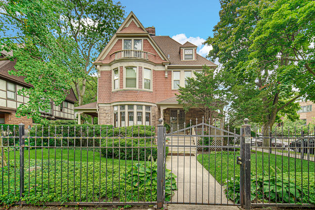 4800 S Kenwood Avenue Chicago, IL House Sold - Photo 1 of 38. Opens carousel modal