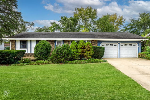 1429 Harvard Lane Schaumburg, IL House Sold - Photo 1 of 10. Opens carousel modal