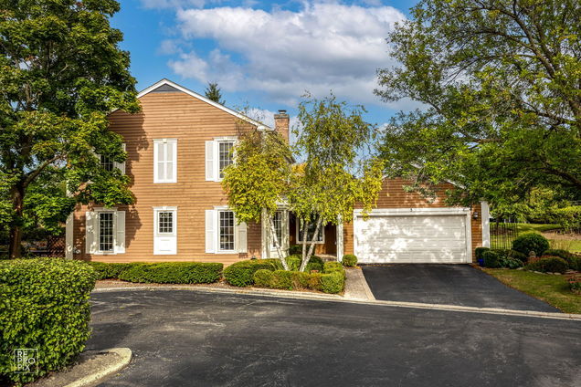 5 The Court Of Harbinger Falls Northbrook, IL House Sold - Photo 1 of 23. Opens carousel modal
