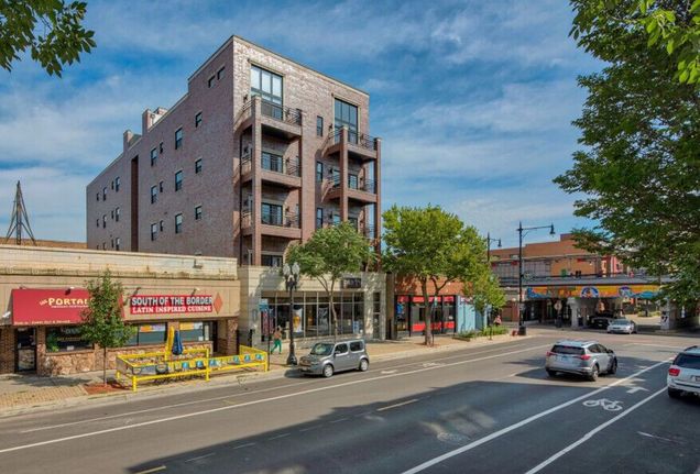 1412 W Morse Avenue Unit 4A Chicago, IL Condo Active - Photo 1 of 15. Opens carousel modal
