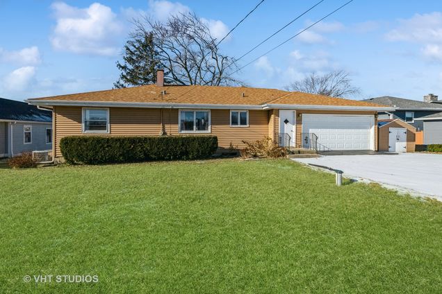 40810 N Grand Avenue Antioch, IL House Sold - Photo 1 of 20. Opens carousel modal