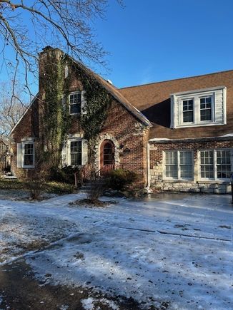 6643 N Leoti Avenue Chicago, IL House Sold - Photo 1 of 2. Opens carousel modal