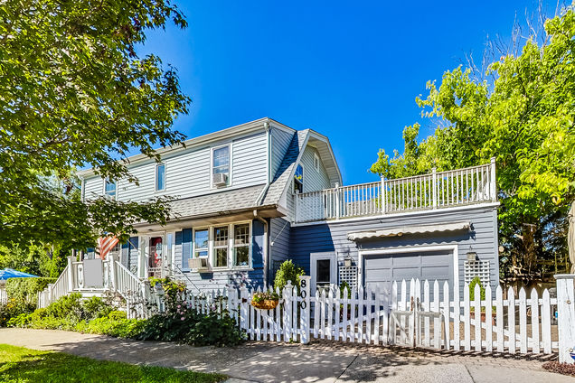800 Harlem Avenue Glenview, IL House Sold - Photo 1 of 59. Opens carousel modal