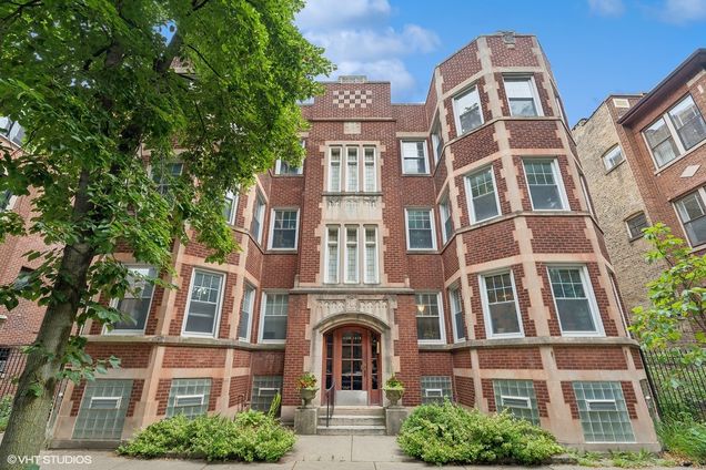 1420 W Elmdale Avenue Unit 2W Chicago, IL Condo Sold - Photo 1 of 12. Opens carousel modal