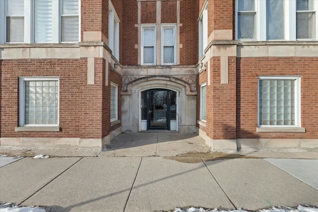642 E 51st Street Unit 1E