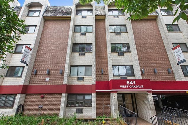 541 W Oakdale Avenue Unit 214 Chicago, IL Apartment Active - Photo 1 of 13. Opens carousel modal