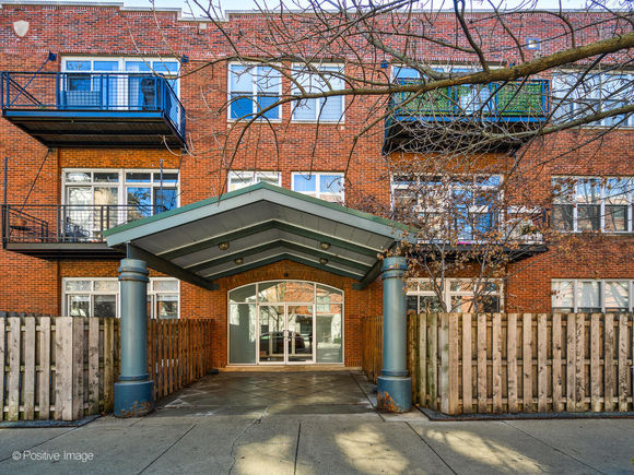 2333 W Saint Paul Avenue Unit 331