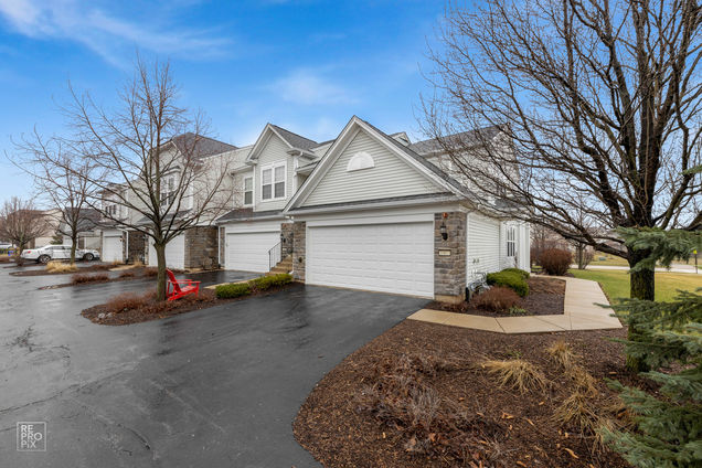 1467 Crimson Lane Unit 1467 Yorkville, IL House Active - Photo 1 of 10. Opens carousel modal