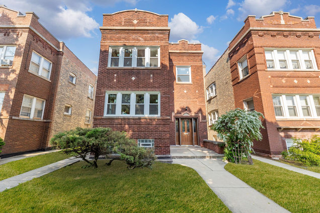 2124 Ridgeland Avenue Unit 1 Berwyn, IL Apartment Active - Photo 1 of 12. Opens carousel modal