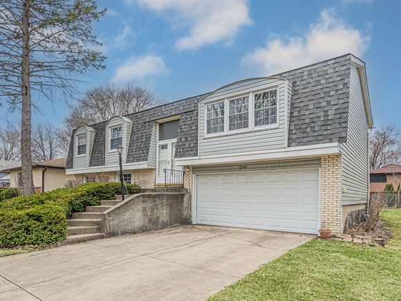 2 Cambridge Court Buffalo Grove, IL House Sold - Photo 1 of 24. Opens carousel modal