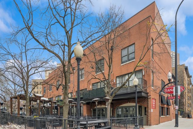 1926 N Lincoln Park West Unit 2B Chicago, IL Townhouse Active - Photo 1 of 20. Opens carousel modal