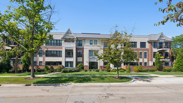 1560 Oakwood Avenue Unit 205