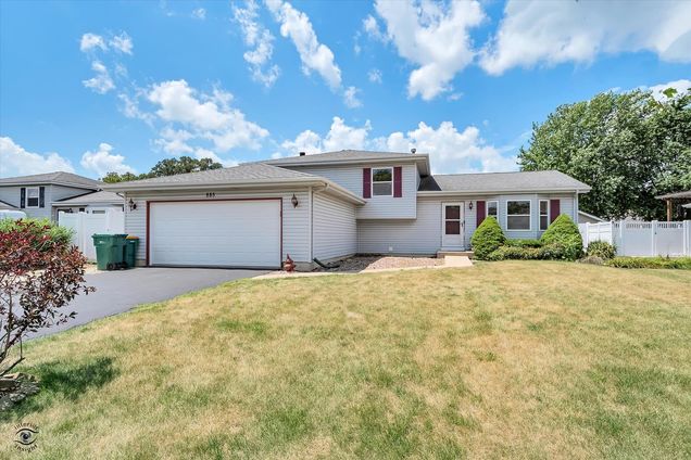 885 Redwood Drive Elwood, IL House Active - Photo 1 of 24. Opens carousel modal