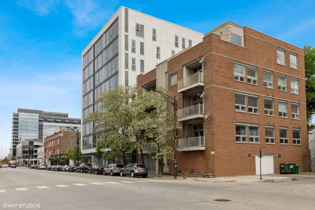 700 W Grand Avenue Unit 3W Chicago, IL Condo Sold - Photo 1 of 12. Opens carousel modal