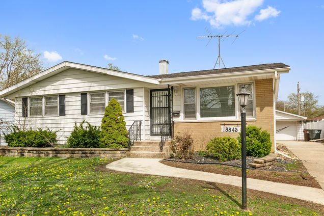 18845 Park Avenue Lansing, IL House Sold - Photo 1 of 16. Opens carousel modal