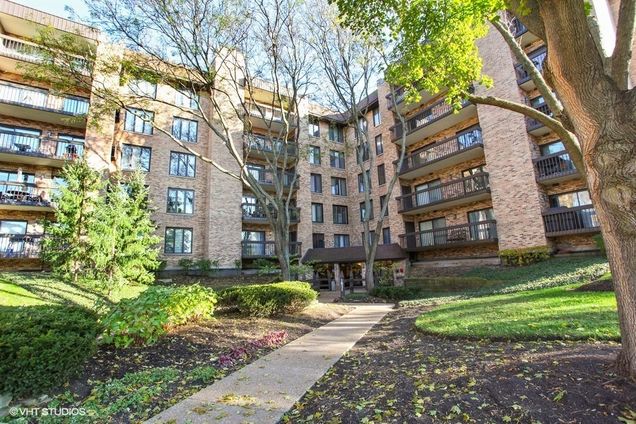 1831 Mission Hills Road Unit 305