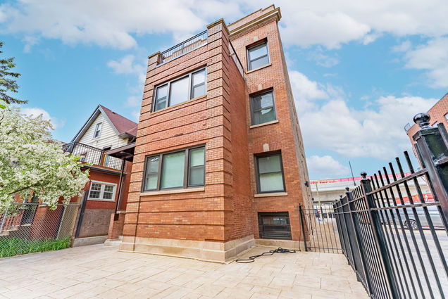 4716 N Winthrop Avenue Unit BASEMENT Chicago, IL Condo Active - Photo 1 of 18. Opens carousel modal