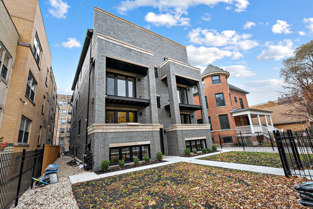 4706 N Malden Street Unit 3SOUTH Chicago, IL Condo Active - Photo 1 of 23. Opens carousel modal
