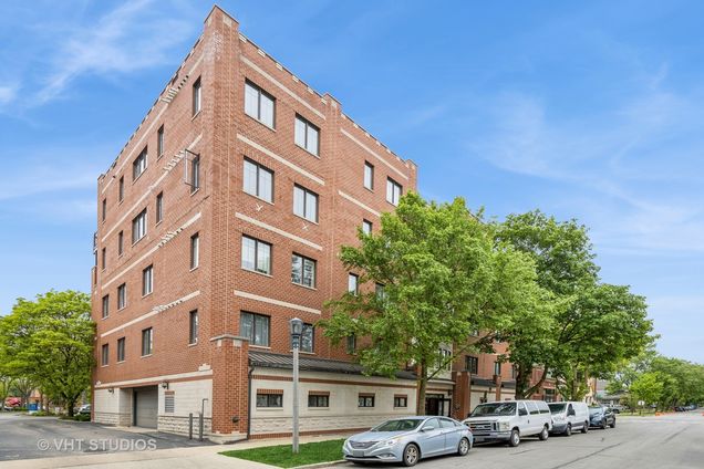 444 Ashland Avenue Unit 5 River Forest, IL Condo Sold - Photo 1 of 27. Opens carousel modal