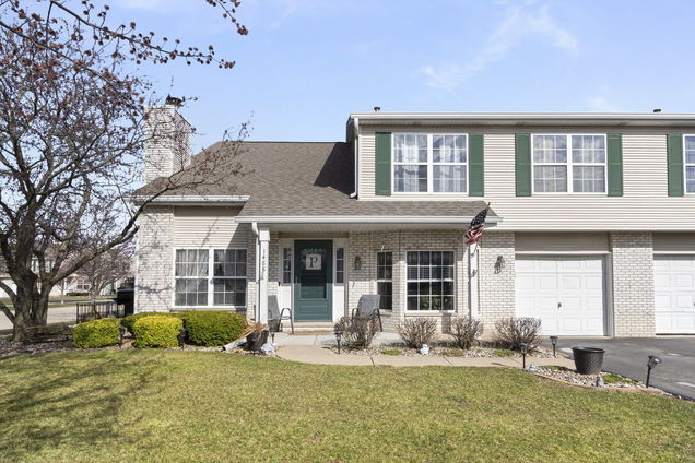1488 Berta Drive Unit 1488 Crest Hill, IL Condo Sold - Photo 1 of 18. Opens carousel modal