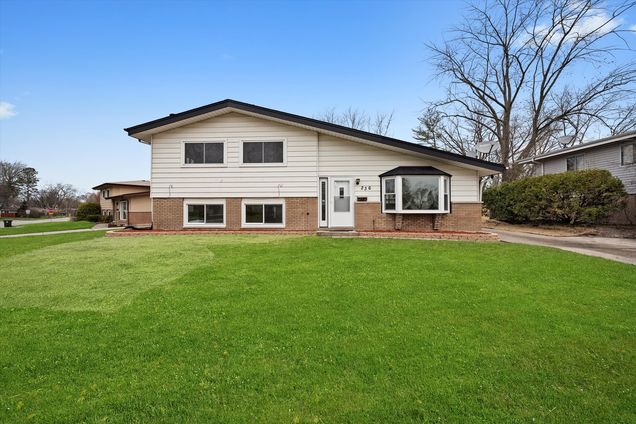 236 Early Street Park Forest, IL House Sold - Photo 1 of 42. Opens carousel modal