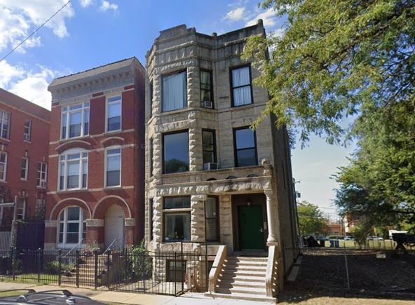 4040 S Wabash Street Unit 1 Chicago, IL Apartment Active - Photo 1 of 14. Opens carousel modal