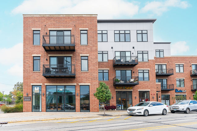 246 Green Bay Road Unit 312 Highwood, IL Apartment Active - Photo 1 of 15. Opens carousel modal