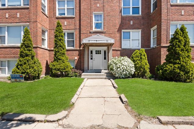1637 S 48th Court Unit 9