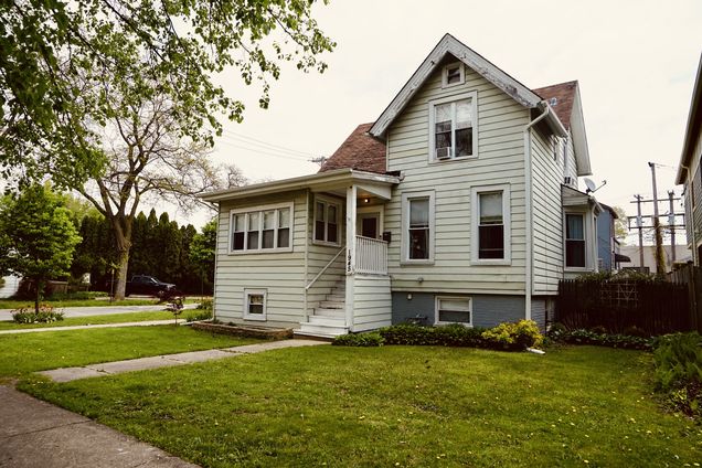 1945 Wesley Avenue Evanston, IL House Sold - Photo 1 of 40. Opens carousel modal