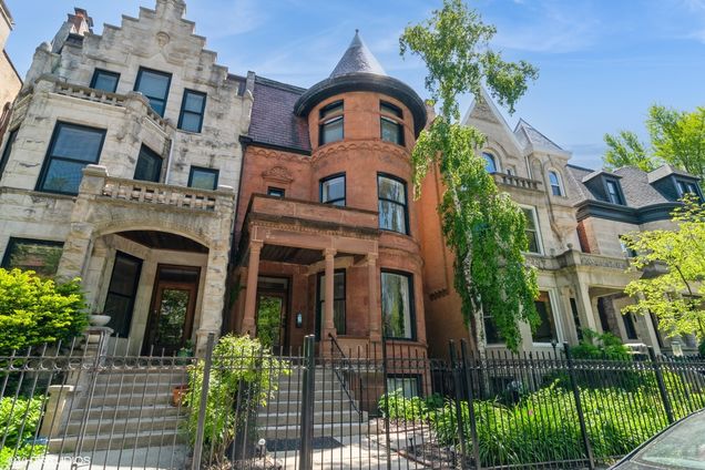 5135 S Dorchester Avenue Unit 4 Chicago, IL Apartment Active - Photo 1 of 10. Opens carousel modal