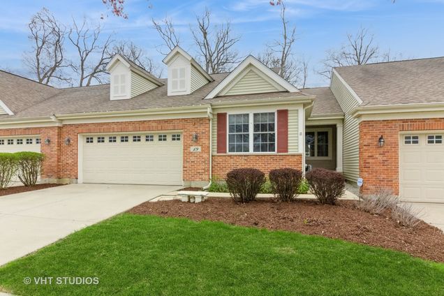 19 Tall Grass Court Streamwood, IL Townhouse Sold - Photo 1 of 23. Opens carousel modal