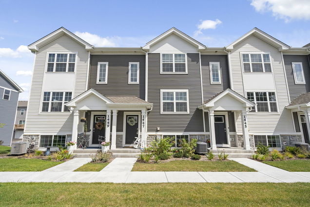 1447 Yosemite Way Pingree Grove, IL Townhouse Sold - Photo 1 of 24. Opens carousel modal
