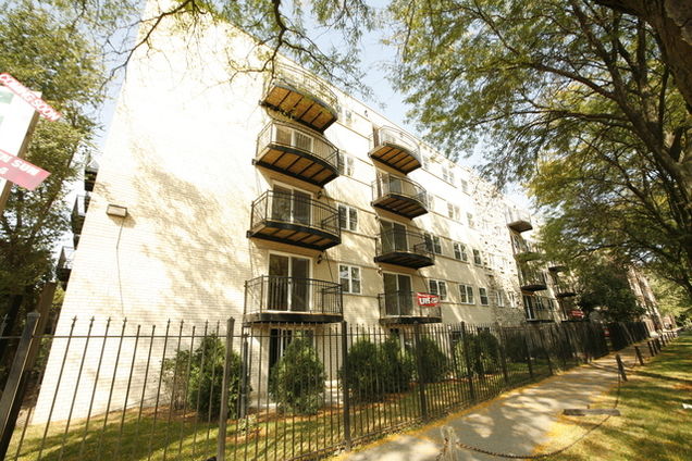 6954 N Greenview Avenue Unit 306 Chicago, IL Apartment Active - Photo 1 of 15. Opens carousel modal
