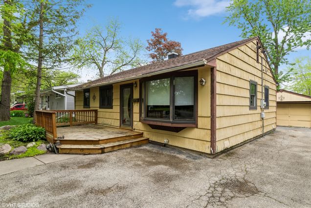 412 Midway Drive Mundelein, IL House Sold - Photo 1 of 10. Opens carousel modal