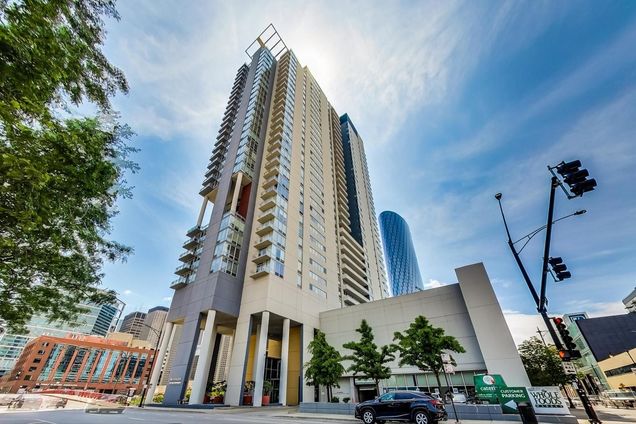 737 W Washington Boulevard Unit 2702 Chicago, IL Condo Sold - Photo 1 of 26. Opens carousel modal