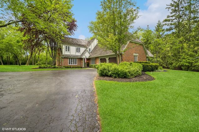 706 Tanglewood Court