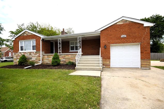 5009 W 79th Place