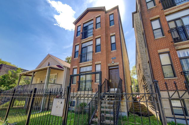 947 W 51st Street Chicago, IL Multifamily Contingent - Photo 1 of 13. Opens carousel modal