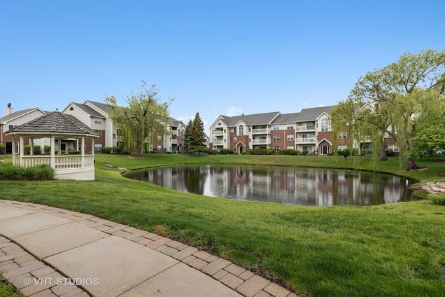 34 Sterling Circle Unit 307 Wheaton, IL Apartment Active - Photo 1 of 40. Opens carousel modal