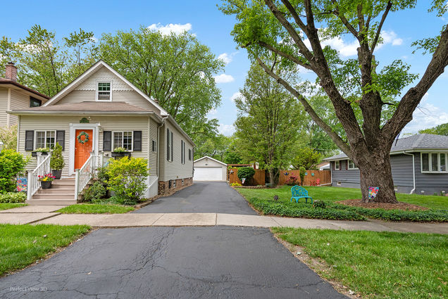 17918 Ridgewood Avenue Lansing, IL House Sold - Photo 1 of 24. Opens carousel modal