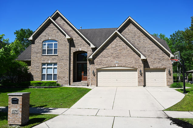 328 Erie Circle