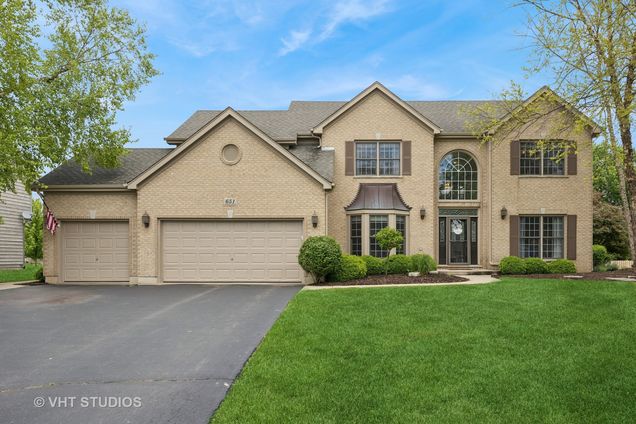 651 Clover Drive Algonquin, IL House Sold - Photo 1 of 35. Opens carousel modal