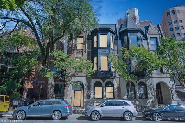 2125 N Clark Street Unit 3 Chicago, IL Condo Sold - Photo 1 of 14. Opens carousel modal